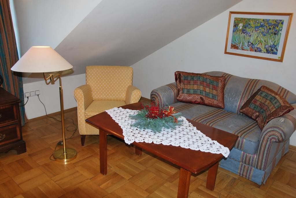 Hotel Pensjonacik Ogrody Pierzchno Pokoj fotografie